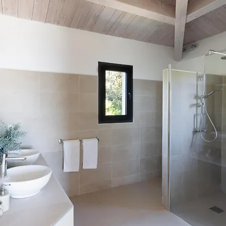 Marinarca Sitew Vecchio Marina Di Fiori Vue Piscine Chauffee Clim A Pied Tennis