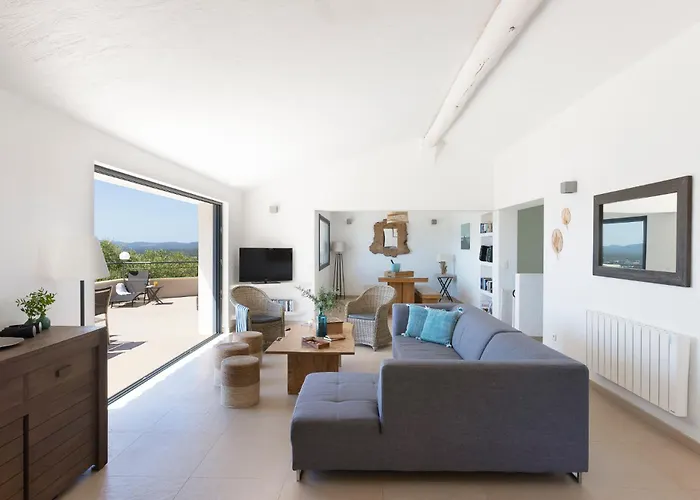 Marinarca Sitew Vecchio Marina Di Fiori Vue Piscine Chauffee Clim A Pied Tennis ポルトヴェッキオ