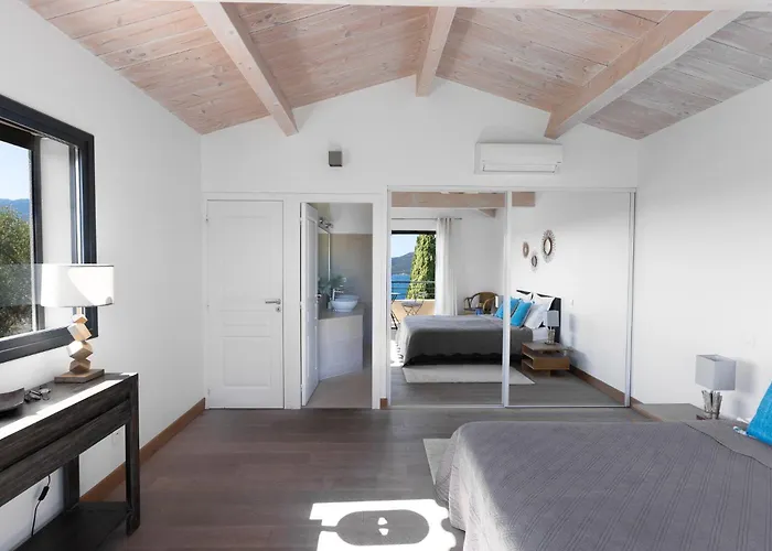 Marinarca Sitew Vecchio Marina Di Fiori Vue Piscine Chauffee Clim A Pied Tennis